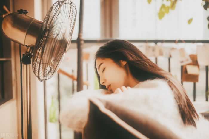 男人总说忙,怎么让他主动联系你?(图4) 男人总说忙,怎么让他主动联系你?(图4)