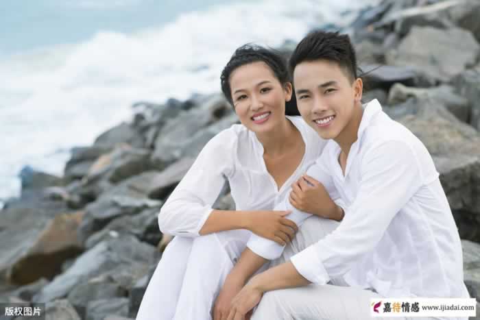 步入中年的男人哪怕再孤寂，实在没必要和这些人联系(图1)