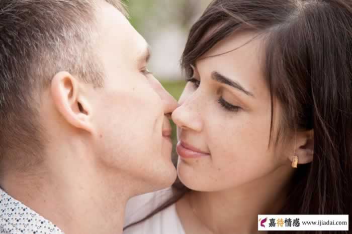中年女人动情后的显著三个妥协，男人要知道(图2)