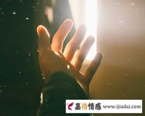 如何让男朋友越来越在意你 成功挽回男友的手段(图1)