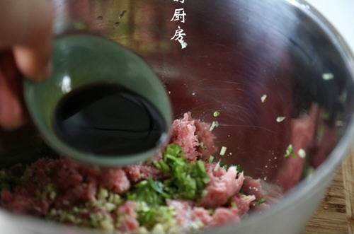 红椒酿牛肉(红椒 里面塞牛肉)