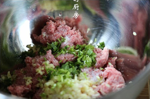 红椒酿牛肉(红椒 里面塞牛肉)