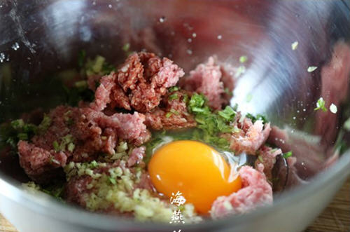 红椒酿牛肉(红椒 里面塞牛肉)