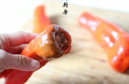 红椒酿牛肉(红椒 里面塞牛肉)