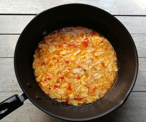 剩饺子皮做东北疙瘩汤 剩饺子皮做东北疙瘩汤