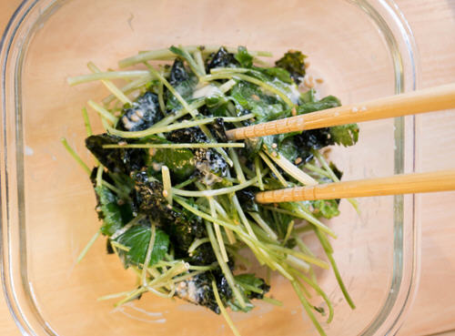 鸭儿芹佐海苔沙拉