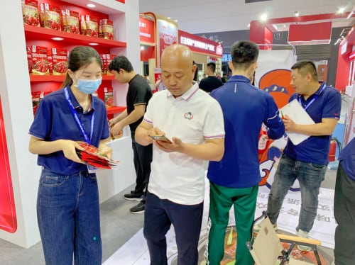 辣成“国民口味”小小辣椒引领新消费时代趋势 辣成“国民口味”小小辣椒引领新消费时代趋势