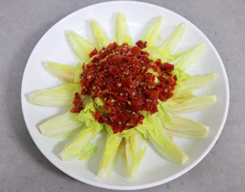 响油剁椒娃娃菜4 响油剁椒娃娃菜4