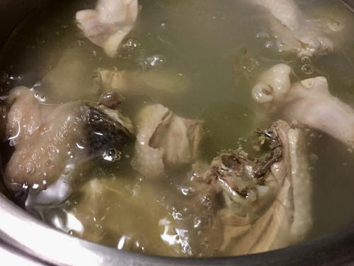 蒜头蛤蜊鸡汤