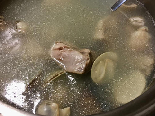 蒜头蛤蜊鸡汤