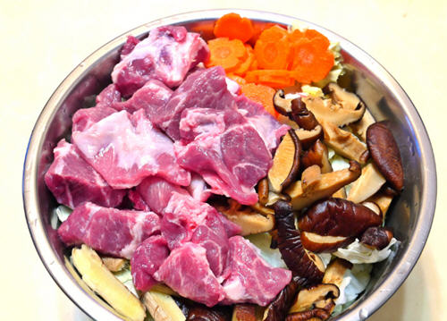 无水白菜猪肉锅（预防感冒）