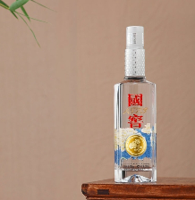送礼选什么高端酒品呢，且看龙谕与国窖的搭配