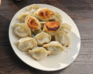 家庭煎饺子