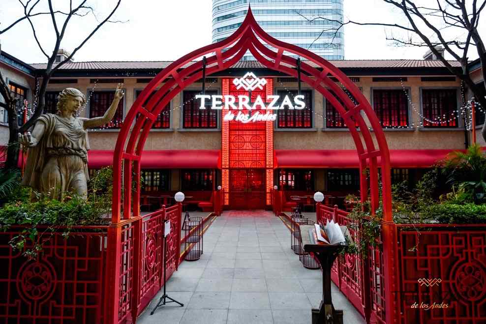台阶酒庄携手东航国贸达成首度战略合作 推出联名款台阶安第斯山脉1001经典马尔贝克红葡萄酒 台阶酒庄携手东航国贸达成首度战略合作 推出联名款台阶安第斯山脉1001经典马尔贝克红葡萄酒