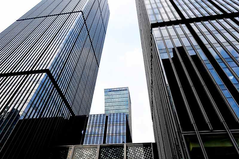 1578369579542816.jpg 2018年1月6日上海陆家嘴1-166-建设银行.jpg