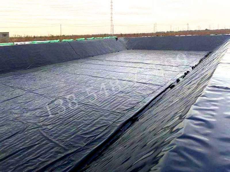 新希望项目氧化塘土工膜施工案例 新希望项目氧化塘土工膜施工案例