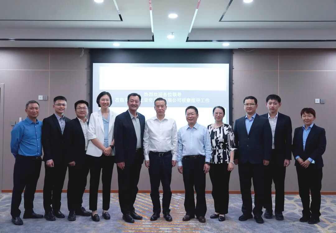湖北省委常委、政法委书记王林虎调研华新赞比亚奇兰卡公司(图2) 湖北省委常委、政法委书记王林虎调研华新赞比亚奇兰卡公司(图2)