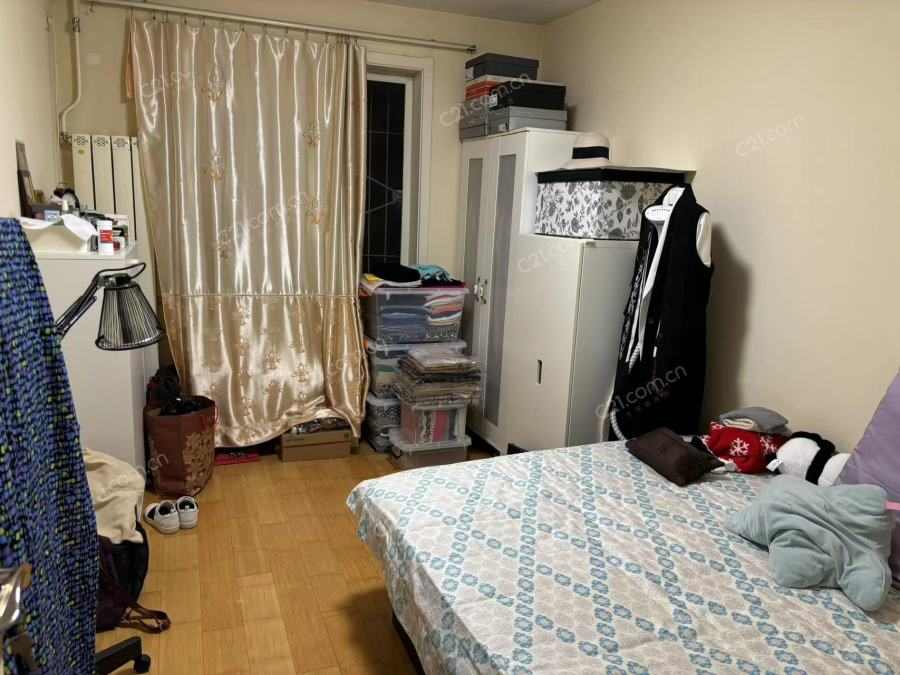 次卧