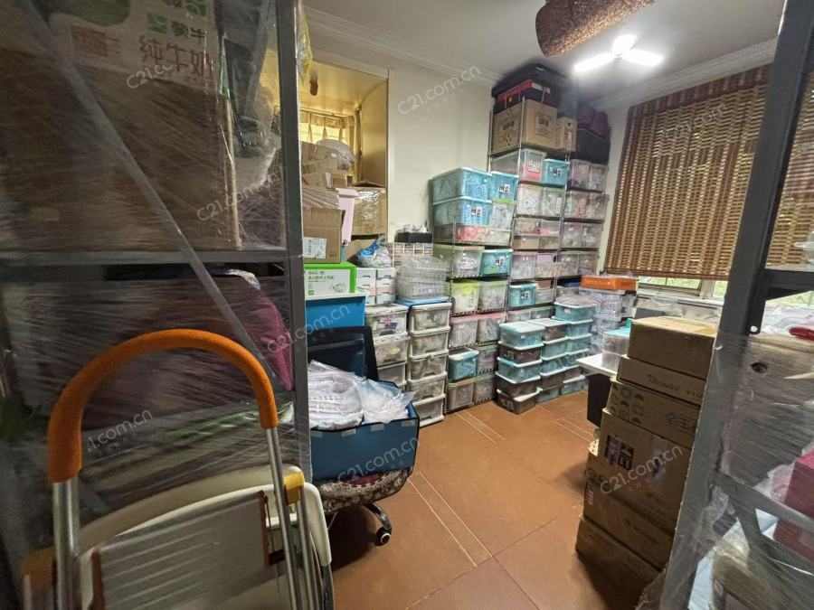 次卧