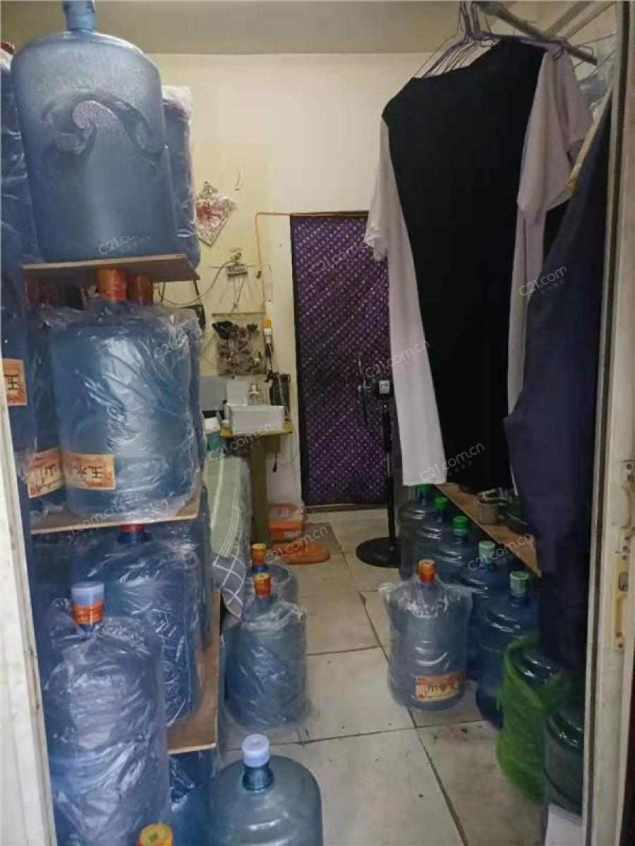 次卧