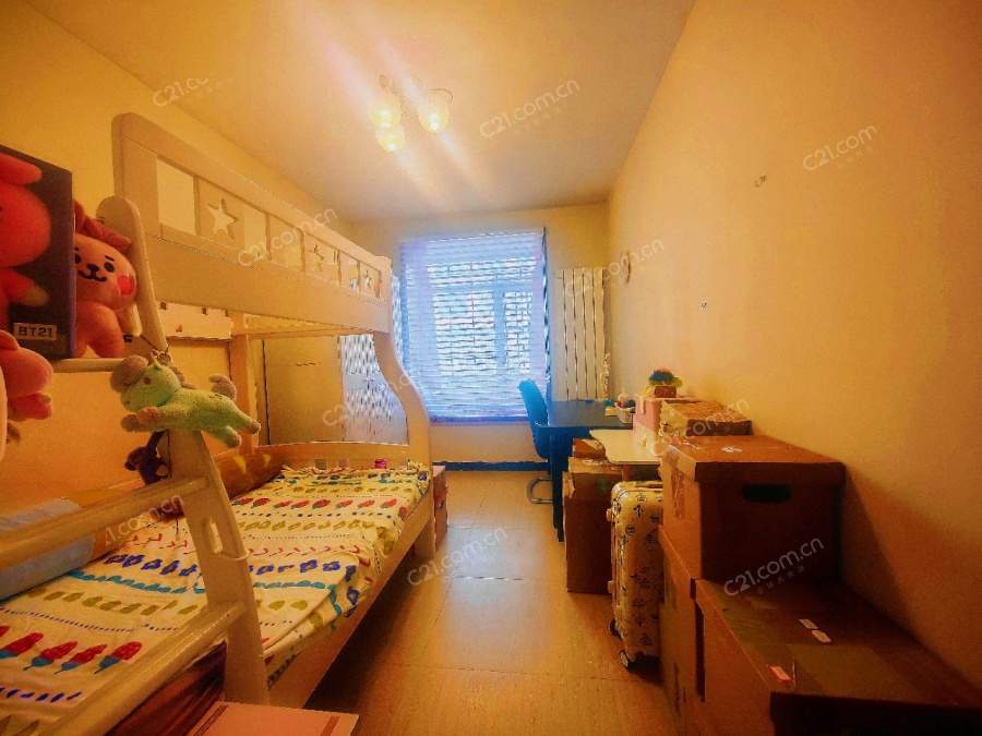 次卧